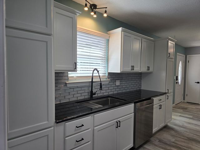 106 Skyline Drive, Daleville, AL 36322