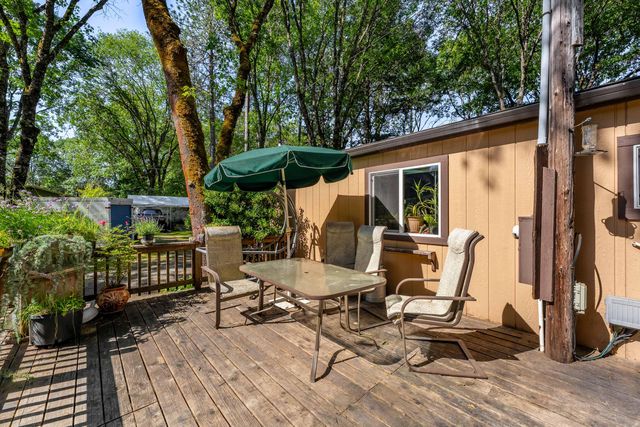 749 Plumtree Lane, Grants Pass, OR 97526