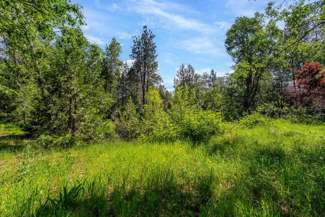 749 Plumtree Lane, Grants Pass, OR 97526