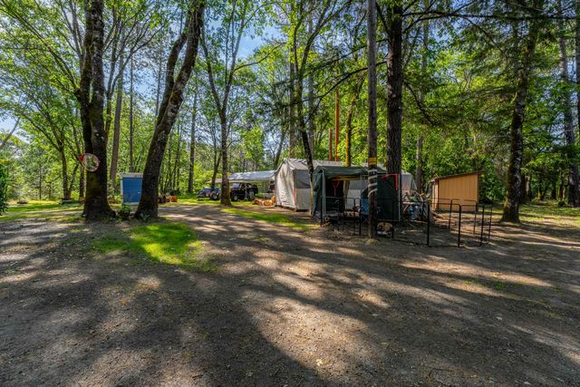 749 Plumtree Lane, Grants Pass, OR 97526