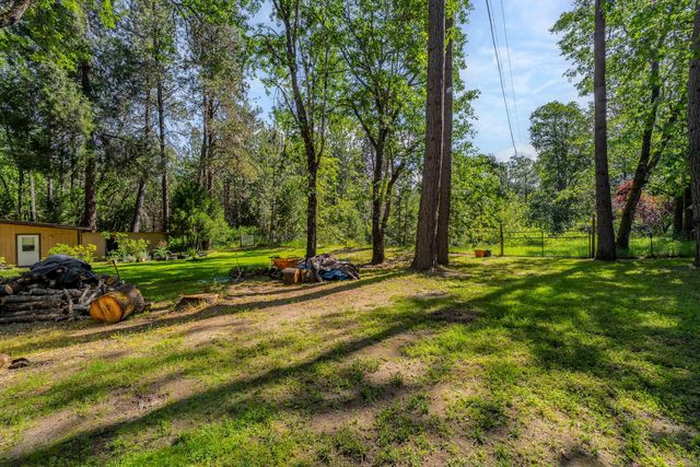 749 Plumtree Lane, Grants Pass, OR 97526