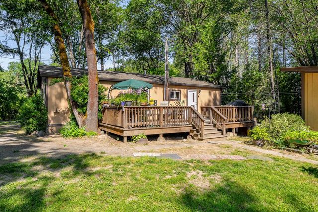 749 Plumtree Lane, Grants Pass, OR 97526