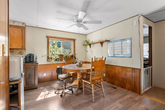 749 Plumtree Lane, Grants Pass, OR 97526
