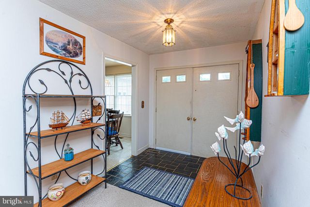 2 HERON ISLE CT, Ocean Pines, MD 21811