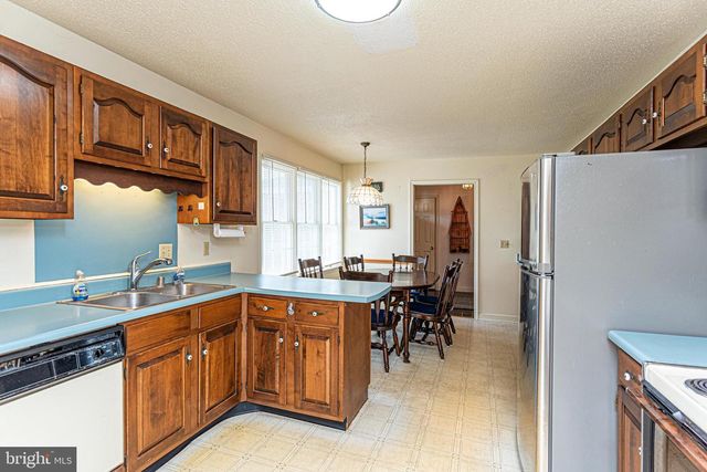 2 HERON ISLE CT, Ocean Pines, MD 21811