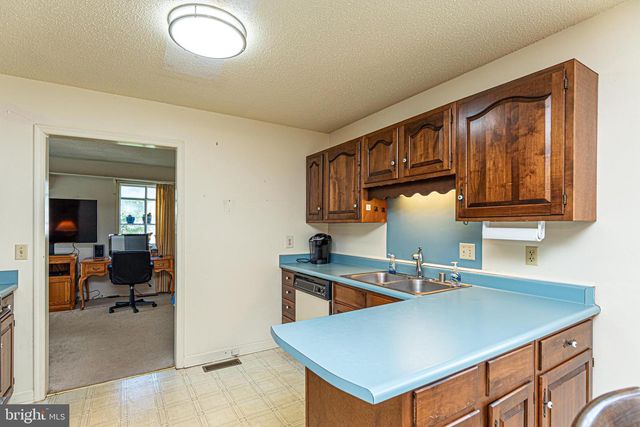 2 HERON ISLE CT, Ocean Pines, MD 21811
