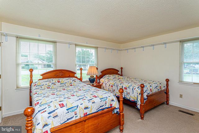 2 HERON ISLE CT, Ocean Pines, MD 21811