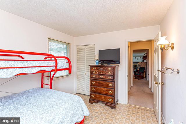 2 HERON ISLE CT, Ocean Pines, MD 21811