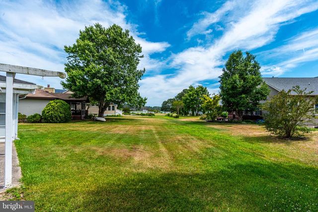 2 HERON ISLE CT, Ocean Pines, MD 21811
