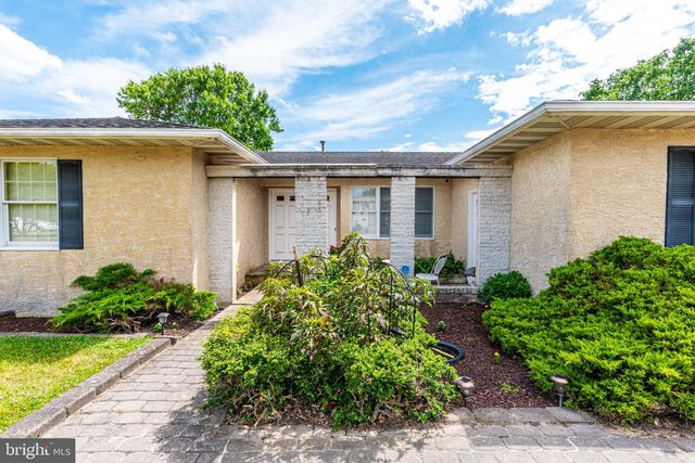 2 HERON ISLE CT, Ocean Pines, MD 21811
