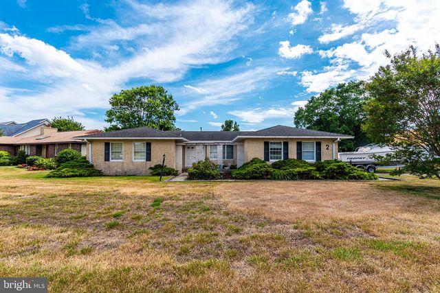 2 HERON ISLE CT, Ocean Pines, MD 21811