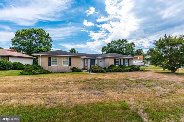 2 HERON ISLE CT, Ocean Pines, MD 21811