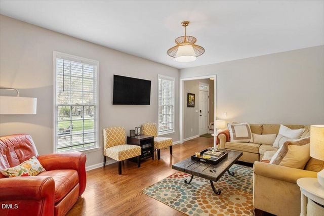 203 Cobblestone Drive, Chapel Hill, NC 27516