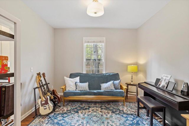 203 Cobblestone Drive, Chapel Hill, NC 27516