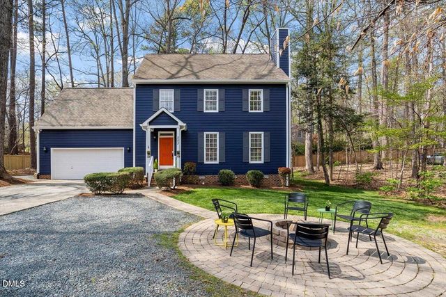 203 Cobblestone Drive, Chapel Hill, NC 27516