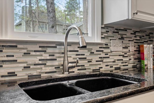 203 Cobblestone Drive, Chapel Hill, NC 27516