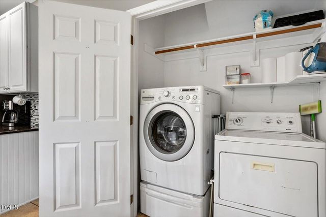 203 Cobblestone Drive, Chapel Hill, NC 27516