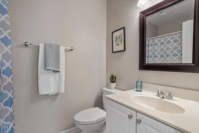 203 Cobblestone Drive, Chapel Hill, NC 27516