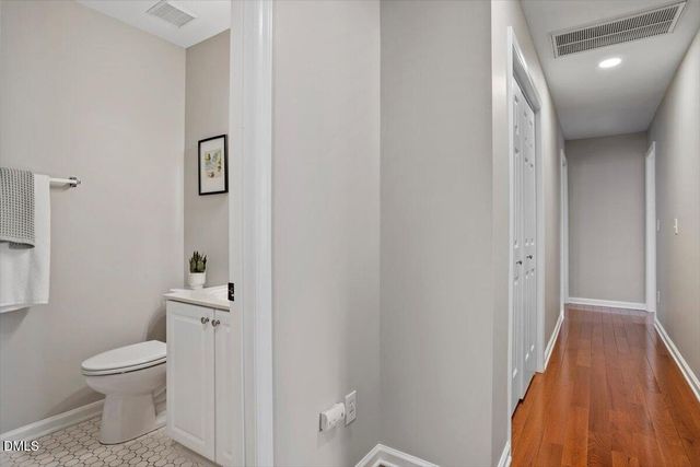 203 Cobblestone Drive, Chapel Hill, NC 27516