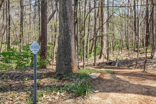 203 Cobblestone Drive, Chapel Hill, NC 27516