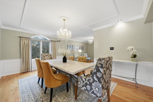 320 W Russell Street, Barrington, IL 60010