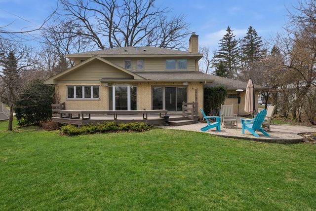 320 W Russell Street, Barrington, IL 60010