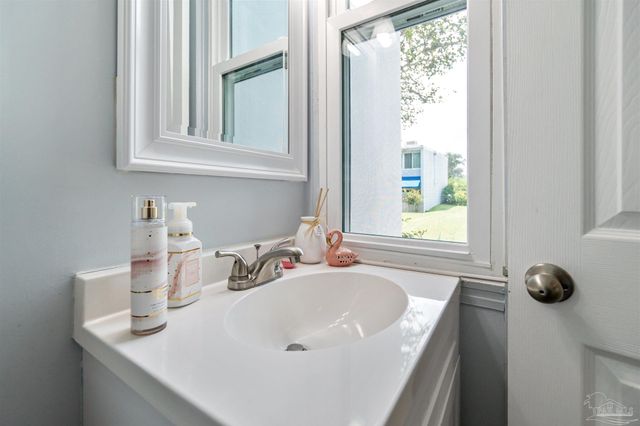 201 Pensacola Beach Rd C8, Gulf Breeze, FL 32561