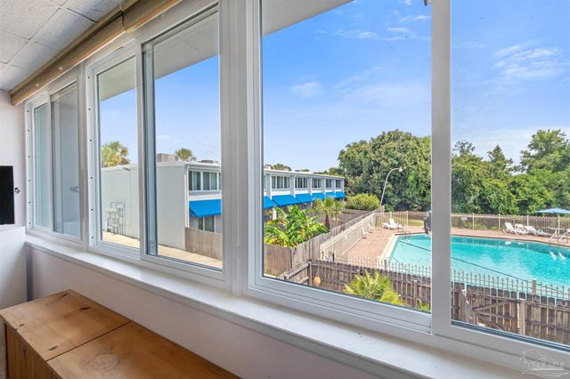 201 Pensacola Beach Rd C8, Gulf Breeze, FL 32561