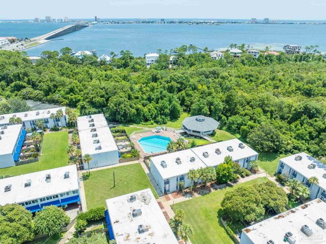 201 Pensacola Beach Rd C8, Gulf Breeze, FL 32561