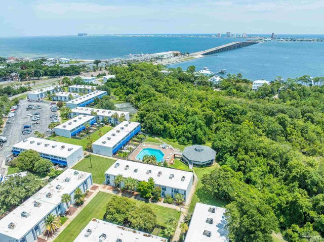 201 Pensacola Beach Rd C8, Gulf Breeze, FL 32561