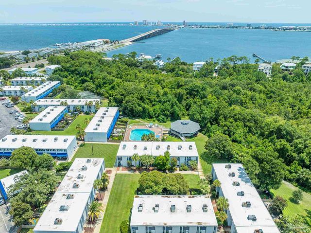 201 Pensacola Beach Rd C8, Gulf Breeze, FL 32561