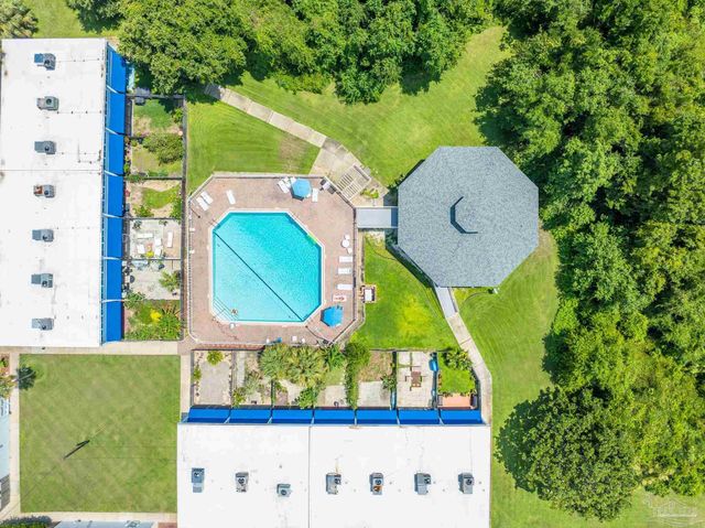 201 Pensacola Beach Rd C8, Gulf Breeze, FL 32561