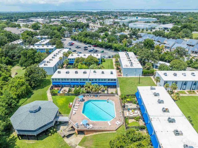 201 Pensacola Beach Rd C8, Gulf Breeze, FL 32561