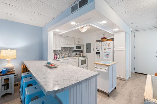 201 Pensacola Beach Rd C8, Gulf Breeze, FL 32561