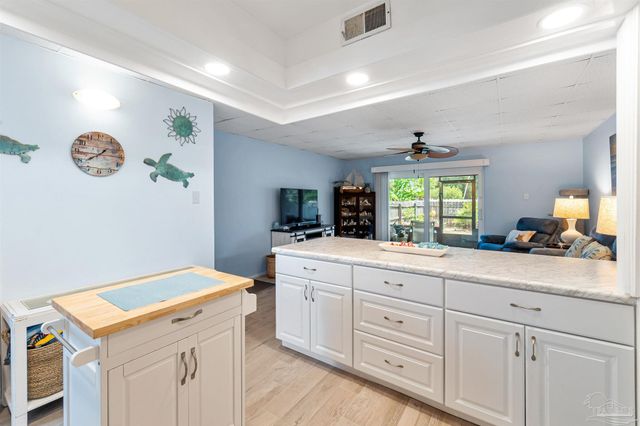 201 Pensacola Beach Rd C8, Gulf Breeze, FL 32561