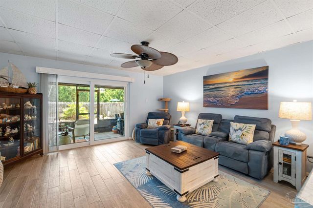 201 Pensacola Beach Rd C8, Gulf Breeze, FL 32561