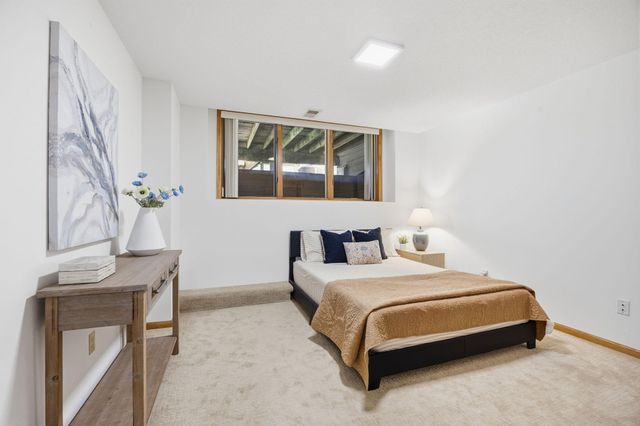 6263 Sequoia Circle, Eden Prairie, MN 55346