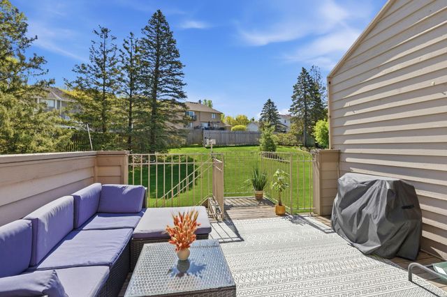 6263 Sequoia Circle, Eden Prairie, MN 55346
