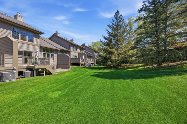 6263 Sequoia Circle, Eden Prairie, MN 55346