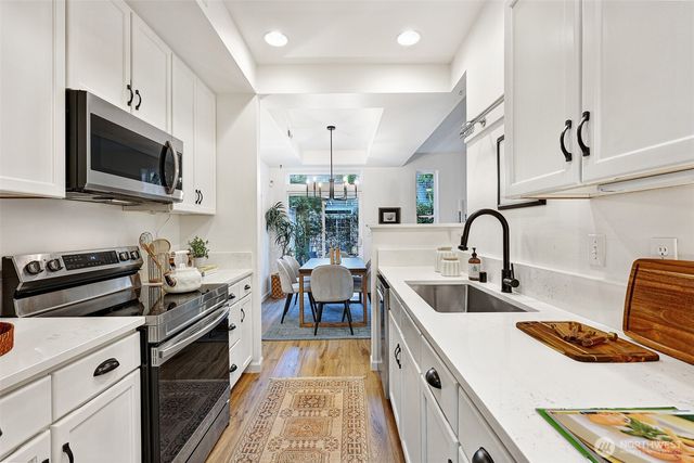 8828 238th Street SW #B4, Edmonds, WA 98026