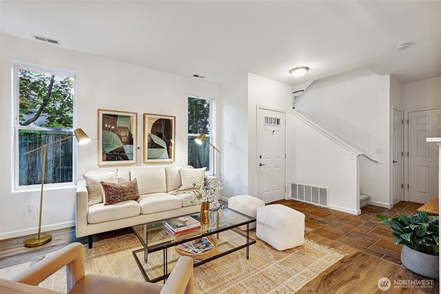 8828 238th Street SW #B4, Edmonds, WA 98026