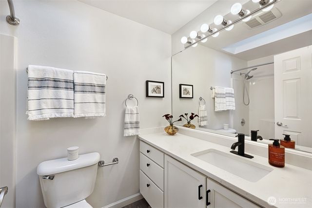 8828 238th Street SW #B4, Edmonds, WA 98026