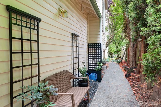 8828 238th Street SW #B4, Edmonds, WA 98026