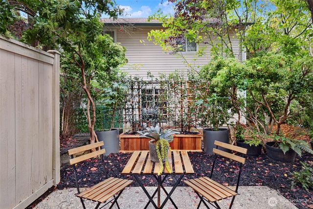 8828 238th Street SW #B4, Edmonds, WA 98026