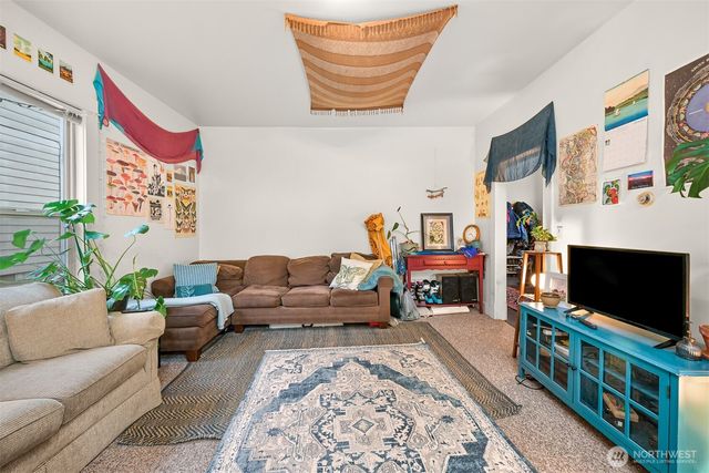 1524 Iron Street, Bellingham, WA 98225