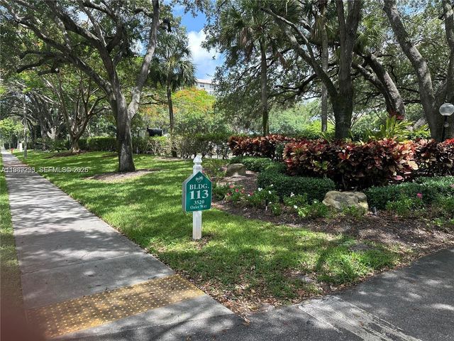 3520 Oaks Way 407, Pompano Beach, FL 33069