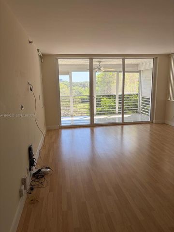 3520 Oaks Way 407, Pompano Beach, FL 33069