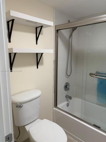 3520 Oaks Way 407, Pompano Beach, FL 33069