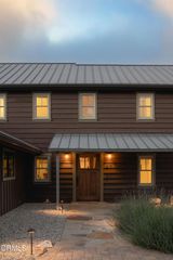 817 Del Oro Drive, Ojai, CA 93023