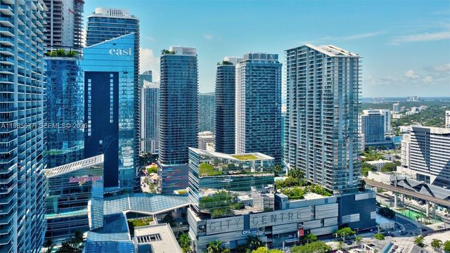 68 SE 6th St. 1203, Miami, FL 33131